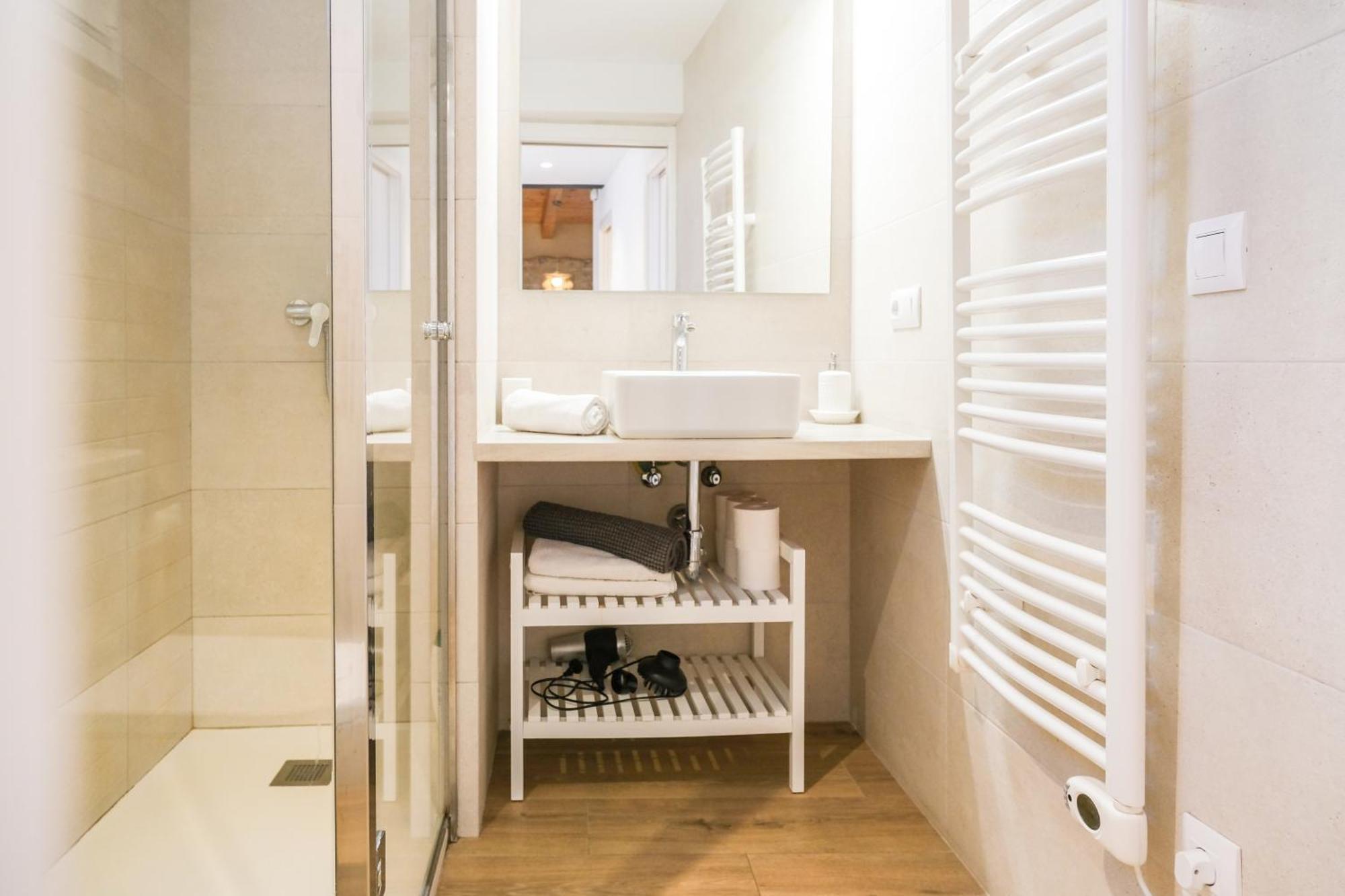 Ganganell Atic Apartamento Con Terraza En Besalú Esterno foto