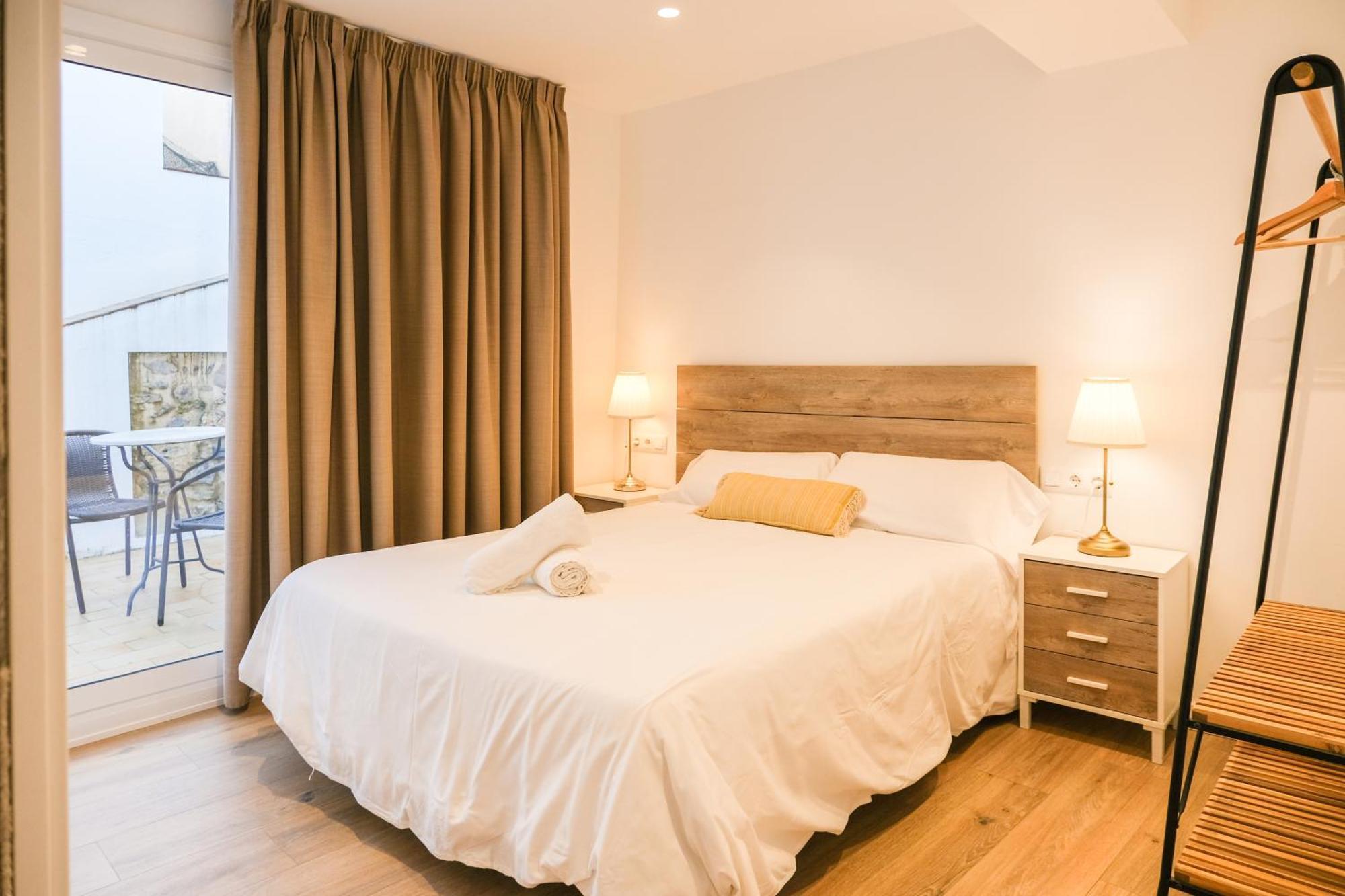 Ganganell Atic Apartamento Con Terraza En Besalú Esterno foto