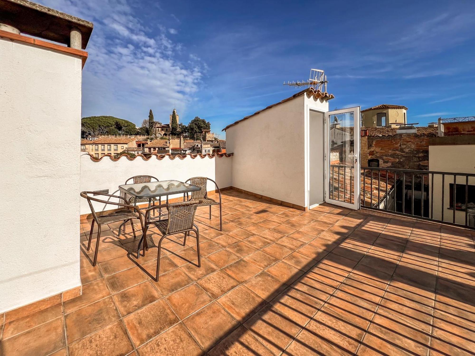 Ganganell Atic Apartamento Con Terraza En Besalú Esterno foto